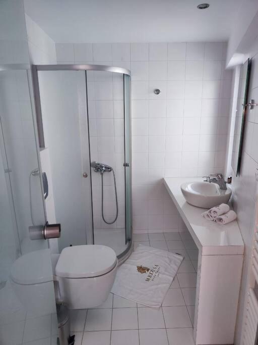 Apartment Gazi Pool House